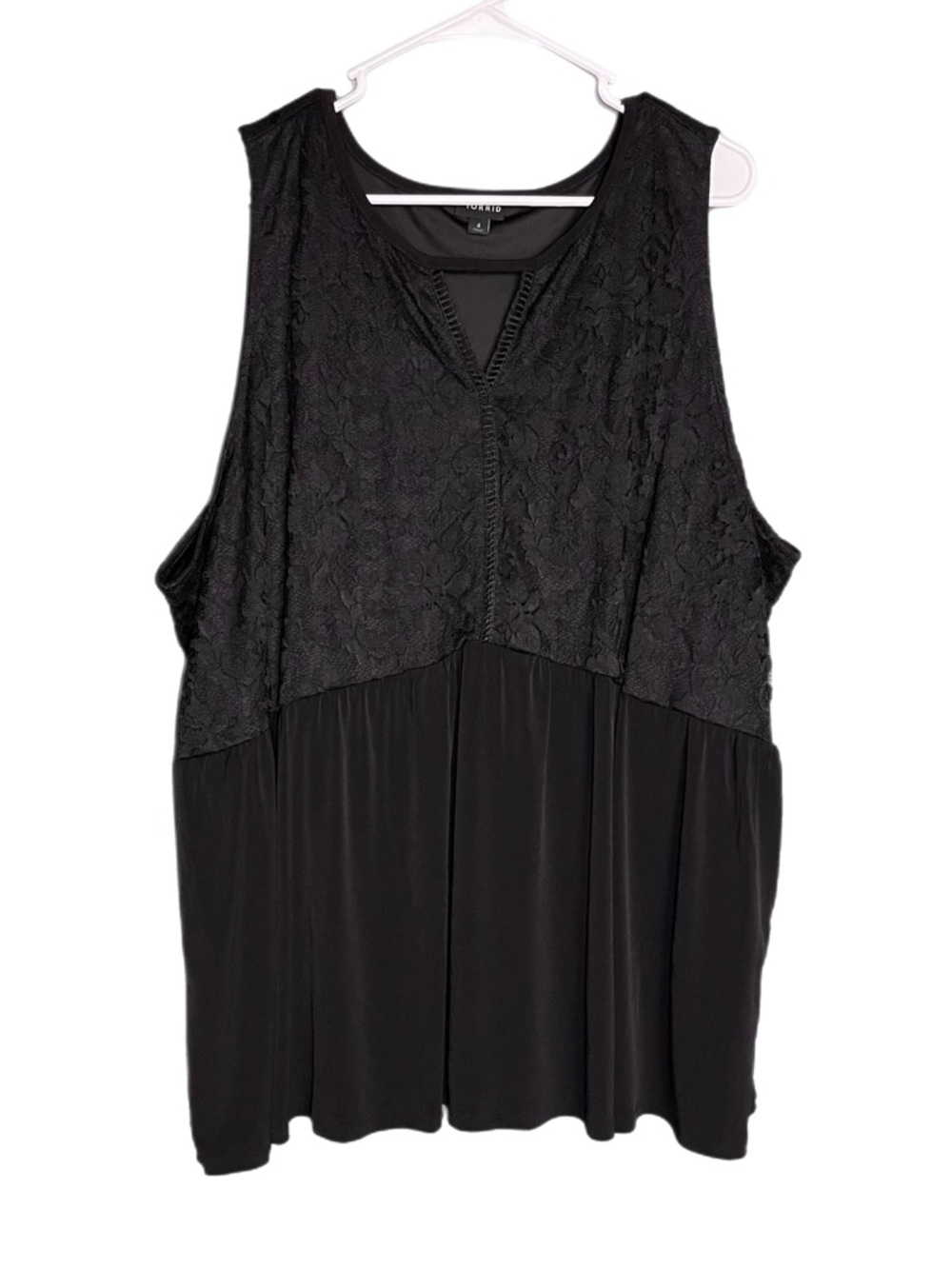 Torrid Sleeveless Lace & Stretch Blouse Women’s Size 4X